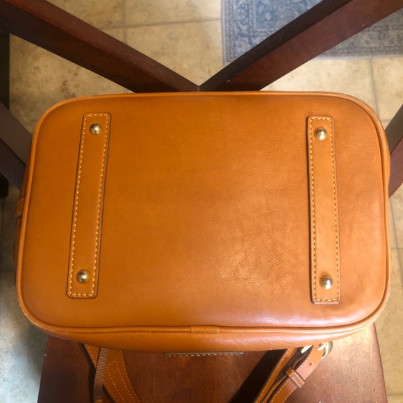Dooney and Bourke Florentine leather bag - Picture 5 of 5